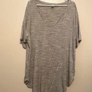 Old navy tee, size 2x, 95% rayon 5% spandex